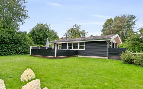 Franke - 2.1Km to the Fjord: Træ, Tag, Hjem, Hus, Arkitektur, Sidespor, Land Lot, Sommerhus, Skur, Garden Bygninger
