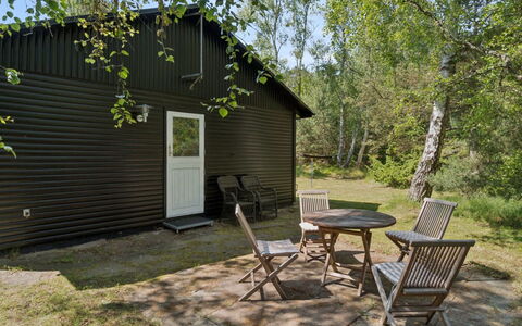 Eirik - 700M from the Sea: Hjem, Sommerhus, Sidespor, Hårdttræ, Skygge, Planke, Design, Estate, Veranda, Dæk