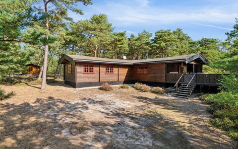 Sonya - 350M from the Sea: Hus, Hjem, Boligområde, Sommerhus, Sidespor, Estate, Indkørsel, Gård