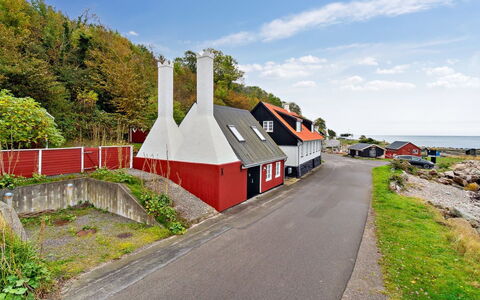 Malila - 15M from the Sea: Hus, Hjem, Boligområde, Sommerhus, Sidespor, Estate, Indkørsel, Gård