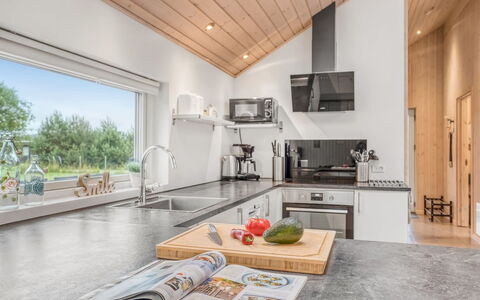 Imke - 1Km from the Sea: Træ, Gulvbelægning, Indretning, Køkken, Loft, Countertop, Etage, Trægulve, Møbel, Køkken Apparat