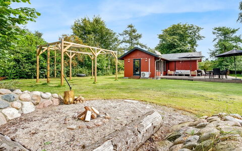 Vickie - 600M from the Sea: Hus, Hjem, Boligområde, Sommerhus, Sidespor, Estate, Indkørsel, Gård