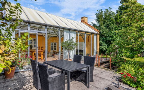 Huno - 2Km from the Sea: Busk, Tag, Sommerhus, Hjem, Land Lot, Dør, Veranda, Have, Estate