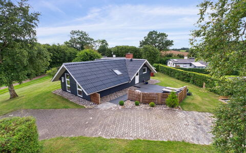 Erke - 800M from the Sea: Hus, Tag, Hjem, Sommerhus, Estate, Stuehus, Villa, Veranda, Sidespor