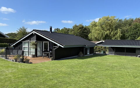 Enida - 350M to the Fjord: Tag, Hus, Hjem, Sommerhus, Lawn, Sidespor, Garden Bygninger, Gård, Have, Estate