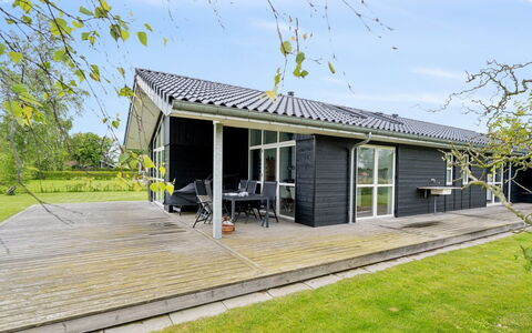 Hæryst - 300M from the Sea: Tag, Hus, Hjem, Sommerhus, Dør, Sidespor, Dæk, Veranda, Planke, Hårdttræ