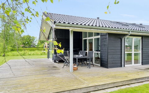 Hæryst - 300M from the Sea: Tag, Hus, Hjem, Sommerhus, Dør, Sidespor, Dæk, Veranda, Planke, Hårdttræ
