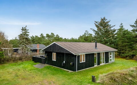 Pietari - 600M from the Sea: Tag, Hus, Hjem, Sommerhus, Dør, Sidespor, Dæk, Veranda, Planke, Hårdttræ