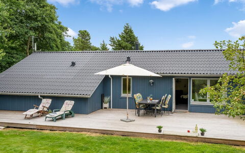 Ljiljana - 2Km from the Sea: Sommerhus, Skur, Hytte, Stuehus, Prærie, Hytte, Lade, Bjælkehytte, Garden Bygninger