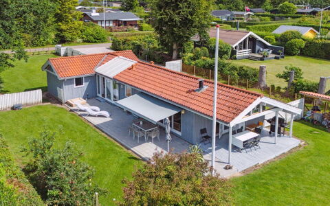 Salvina - 300M from the Sea: Tag, Hus, Hjem, Sommerhus, Dør, Sidespor, Dæk, Veranda, Planke, Hårdttræ