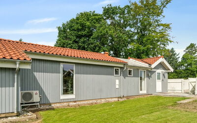 Salvina - 300M from the Sea