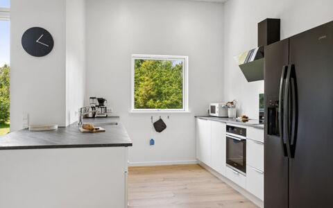 Gertraude - 800M from the Sea: Indretning, Gulvbelægning, Etage, Træ, Møbel, Loft, Køkken Apparat, Køkken, Husholdningsapparat, Trægulve