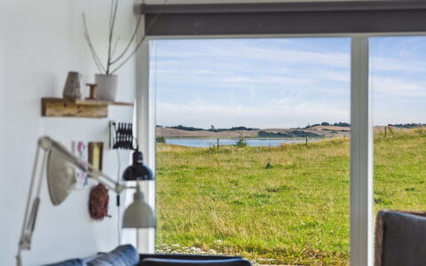 Bæver - 200M from the Sea: Træ, Hjem, Veranda, Dæk, Hårdttræ, Tag, Bejdse, Trægulve, Eco Hotel