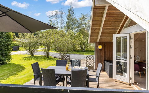 Sylwia - 250M to the Fjord: Tækning, Sommerhus, Hus, Tag, Hjem, Stuehus, Hytte, Estate, Landsby