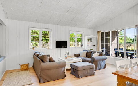 Gedda - from the Sea: Hjem, Sommerhus, Dør, Estate, Skygge, Sidespor, Hårdttræ, Garden Bygninger, Veranda, Design