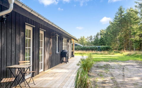Gedda - from the Sea: Hjem, Sommerhus, Dør, Estate, Skygge, Sidespor, Hårdttræ, Garden Bygninger, Veranda, Design