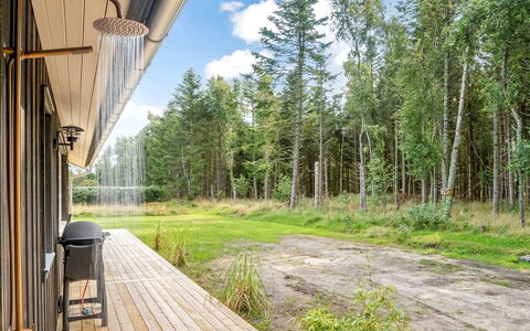 Gedda - from the Sea: Hjem, Sommerhus, Dør, Estate, Skygge, Sidespor, Hårdttræ, Garden Bygninger, Veranda, Design