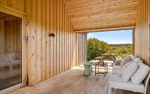 Onni - 250M from the Sea: Hus, Hjem, Tag, Boligområde, Sommerhus, Estate, Stuehus, Lawn, Landscaping, Sidespor