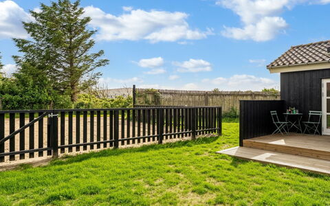 Ani - 700M from the Sea: Hegn, Land Lot, Have, Lawn, Home Fencing, Planke, Hårdttræ, Backyard, Gård, Bejdse