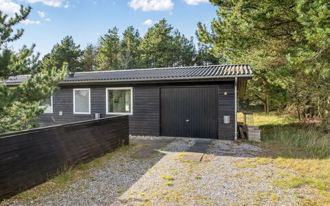 Josina - 1.3Km from the Sea: Bjergrige Landskabsformer, Bjerg, Bakke, Bjergkæde, Hill Station, Menneskelig Bosættelse, Urban Design, Alps, Dal, Topmøde