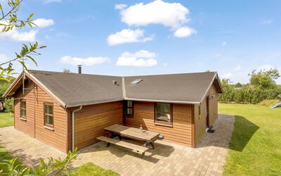 Yngve - 3.5Km from the Sea