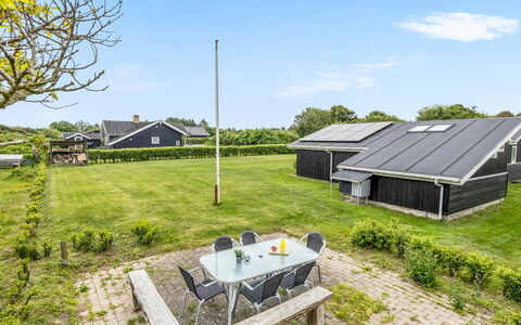 Dagmar - 500M from the Sea: Hjem, Hus, Tag, Boligområde, Sommerhus, Land Lot, Estate, Lawn, Stuehus, Have