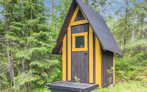 Katajamäki: Møbel, Indretning, Gulvbelægning, Etage, Bord, Loft, Køkken & Spisebord, Belysning, Stol, Hjem