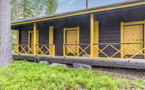Katajamäki: Møbel, Indretning, Gulvbelægning, Etage, Bord, Loft, Køkken & Spisebord, Belysning, Stol, Hjem
