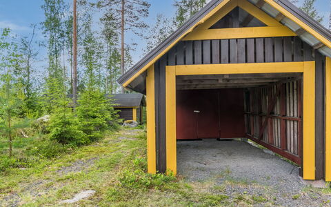 Katajamäki: Møbel, Indretning, Gulvbelægning, Etage, Bord, Loft, Køkken & Spisebord, Belysning, Stol, Hjem