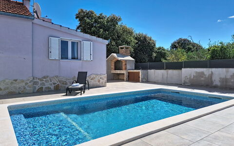 Nancy: Blå, Svømmepøl, Boligområde, Kompositmateriale, Beton, Water Feature, Estate, Udvej, Villa, Flise