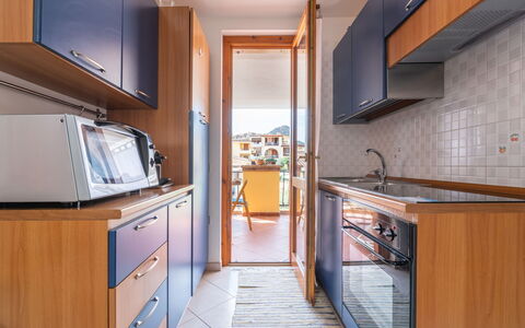 Vanda: Cabinetry, Møbel, Countertop, Belysning, Træ, Køkken, Indretning, Arkitektur, Bygning, Etage