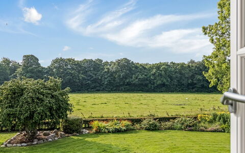 Vinni - 25Km from the Sea: Hjem, Sommerhus, Veranda, Hårdttræ, Sidespor, Dæk, Skygge, Planke, Estate, Garden Bygninger