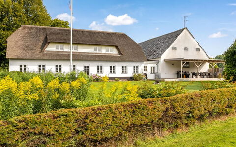 Vinni - 25Km from the Sea: Træ, Tag, Hjem, Hus, Arkitektur, Sidespor, Land Lot, Sommerhus, Skur, Garden Bygninger