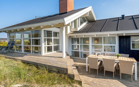 Heralde - 60M from the Sea: Bjergrige Landskabsformer, Bjerg, Bakke, Bjergkæde, Hill Station, Menneskelig Bosættelse, Urban Design, Alps, Dal, Topmøde