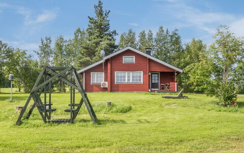 Mansikkaranta 1: Møbel, Indretning, Gulvbelægning, Etage, Bord, Loft, Køkken & Spisebord, Belysning, Stol, Hjem