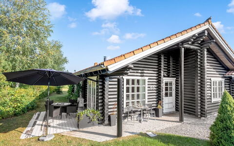 Sigga - 1.6Km from the Sea: Tag, Sommerhus, Hjem, Hus, Sidespor, Veranda, Garden Bygninger, Stuehus, Estate, Have