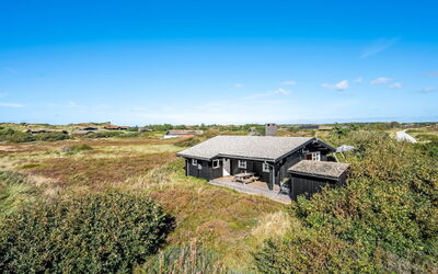 Christl - 500M from the Sea