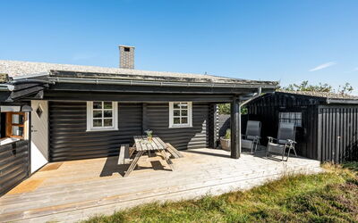 Christl - 500M from the Sea
