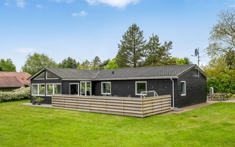 Amine - 300M to the Fjord: Sommerhus, Tag, Sidespor, Lawn, Estate, Gård, Have, Garden Bygninger, Stuehus
