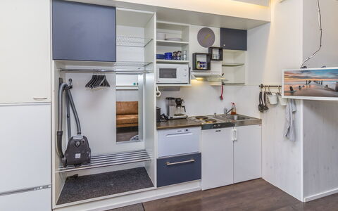 Vuosselin Helmi B21: Indretning, Køkken, Gulvbelægning, Større Bandage, Etage, Køkken Apparat, Countertop, Værelse, Cabinetry, Lejlighed