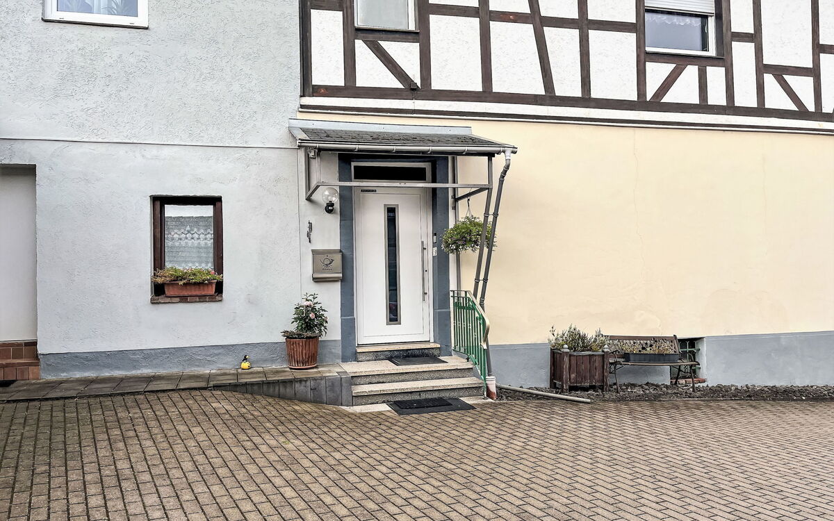 Adenau 385