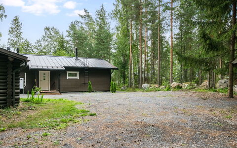 Villa Vehmas: Møbel, Indretning, Gulvbelægning, Etage, Bord, Loft, Køkken & Spisebord, Belysning, Stol, Hjem