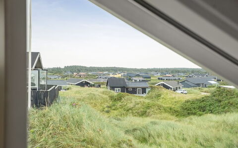 Egino - 90M from the Sea: Bjergrige Landskabsformer, Bjerg, Bakke, Bjergkæde, Hill Station, Menneskelig Bosættelse, Urban Design, Alps, Dal, Topmøde