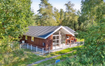 Telse - 200M from the Sea