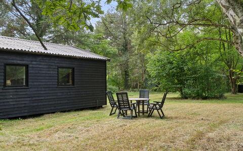 Andresine - 1.3Km from the Sea: Træ, Tag, Arkitektur, Hjem, Hus, Sommerhus, Sidespor, Hårdttræ, Hældning, Estate