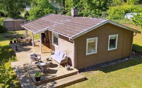 Jovana - 150M to the Fjord: Træ, Tag, Arkitektur, Hjem, Hus, Sommerhus, Sidespor, Hårdttræ, Hældning, Estate
