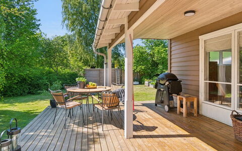 Jovana - 150M to the Fjord: Træ, Tag, Arkitektur, Hjem, Hus, Sommerhus, Sidespor, Hårdttræ, Hældning, Estate