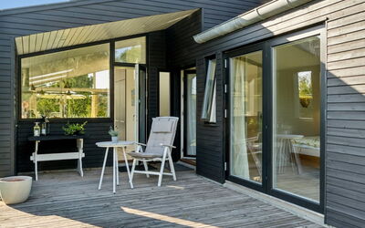 Annlisa - 750M from the Sea