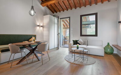 Correggiolo Spereto Apartment With Pool, Montaione