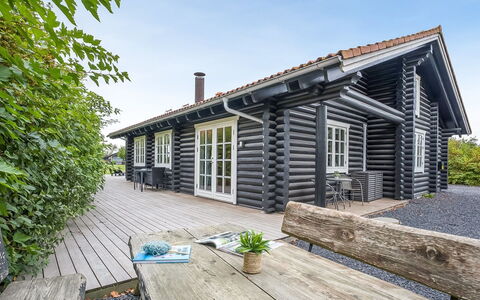 Salmina - 900M from the Sea